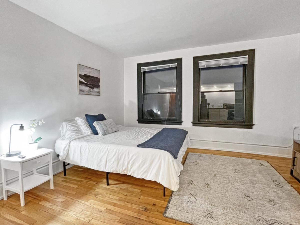 Quiet 1 Bed Studio Heart Of Downtown Des Moines Bagian luar foto