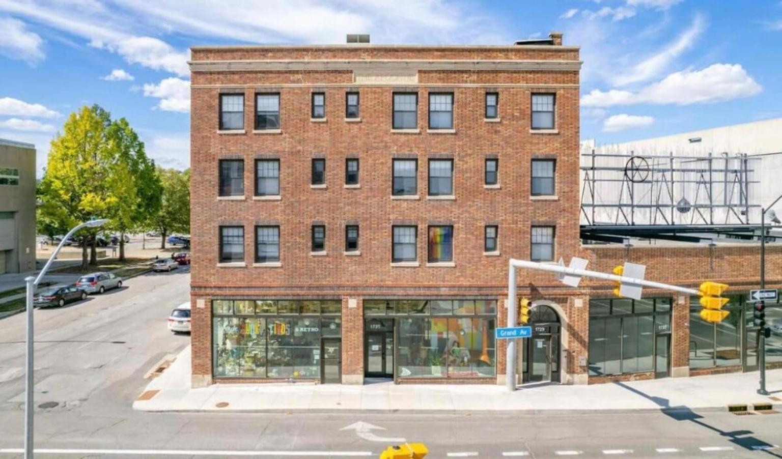 Quiet 1 Bed Studio Heart Of Downtown Des Moines Bagian luar foto